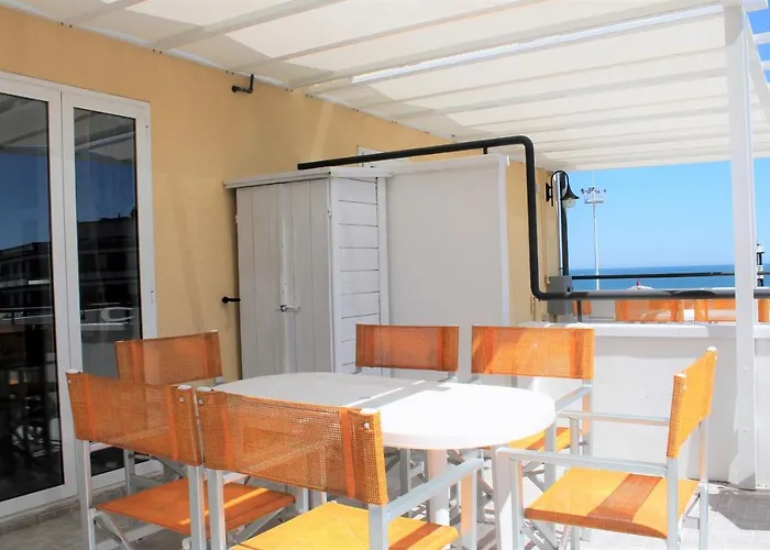 Fiorella Aparthotel 3*