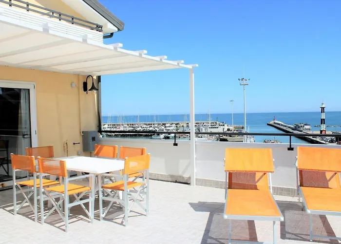 Fiorella Aparthotel 3*