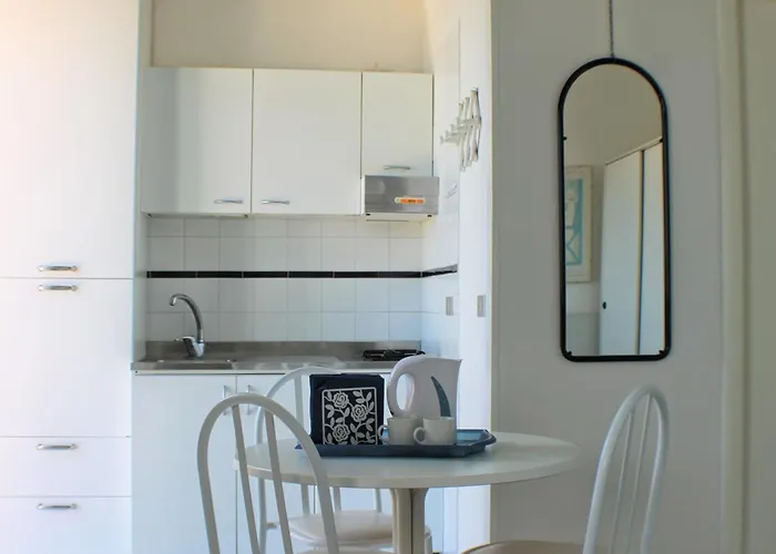 Aparthotel Fiorella 3*