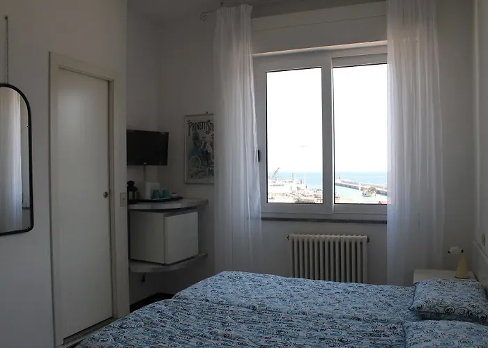 Fiorella Aparthotel 3*