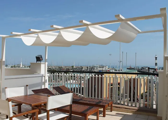 Aparthotel Fiorella 3*