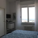 Fiorella 아파트호텔 3*