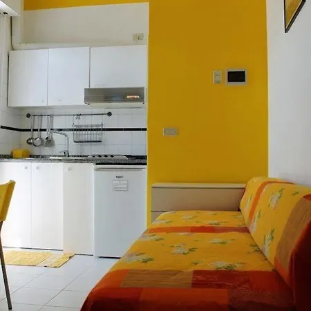 Fiorella Aparthotel 3*